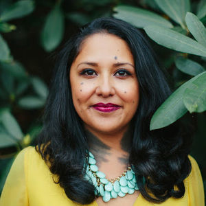 Meet your Posher, Dina